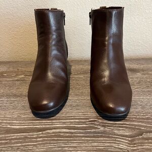 Nurture Brown Leather Ankle Boots women’s sz 7.5